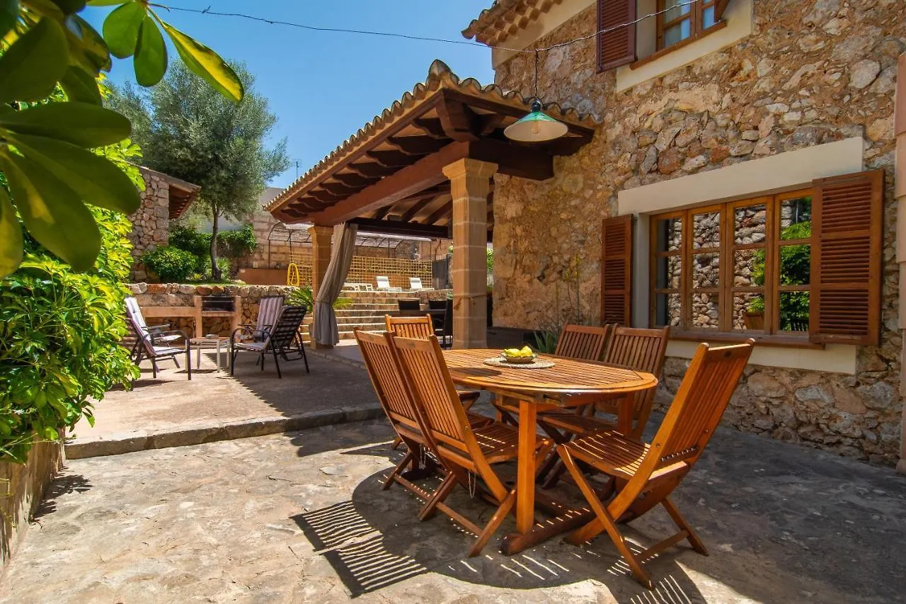 Дом отдыха Вилла Fabulous Rural House With Views To The Mountains With Swimming Pool Каймари