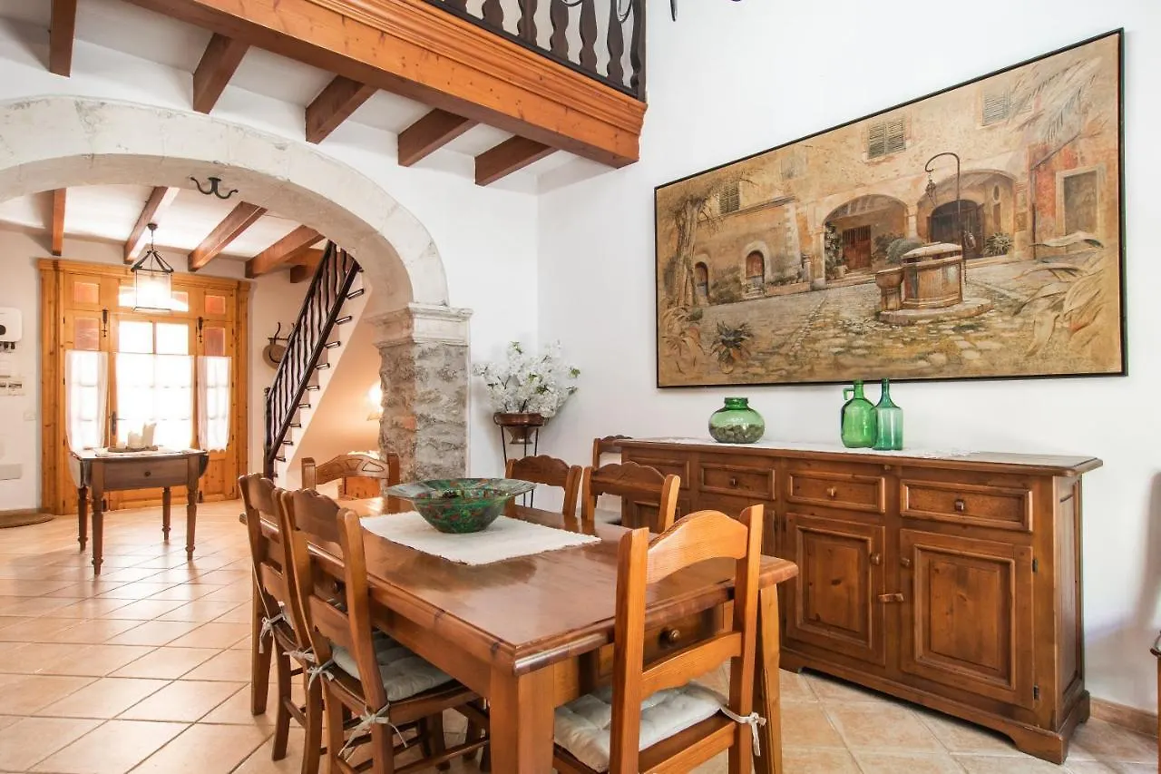 Дом отдыха Вилла Fabulous Rural House With Views To The Mountains With Swimming Pool Каймари